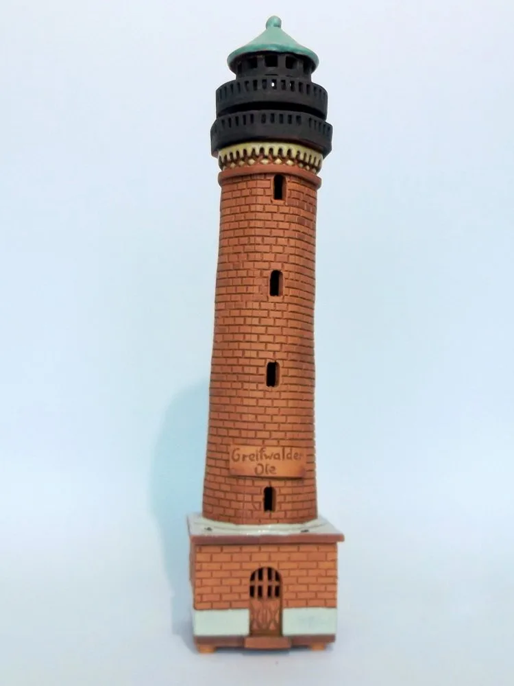 Lighthouses — Model LEU-08